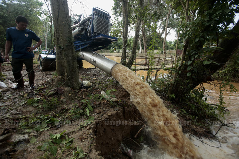 Water pumped from Tham Luang flooding nearby farms