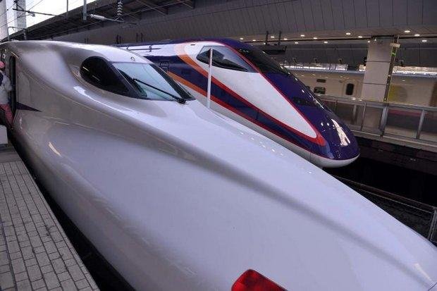 Bullet trains in Japan. The State Railway of Thailand says estimates of passengers on the planned Bangkok-Chiang Mai Shinkansen-like 'bullet train' are wildly exaggerated. (File photo)