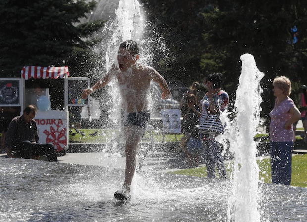 Brace for extra-warm weather through 2022: study