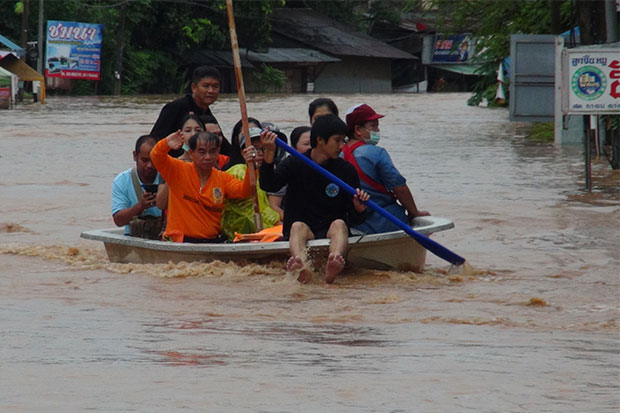 Nan River bursts banks, 7 districts affected