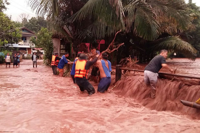 Bangkok Post - Runoff, mudslides in Nan, households evacuated