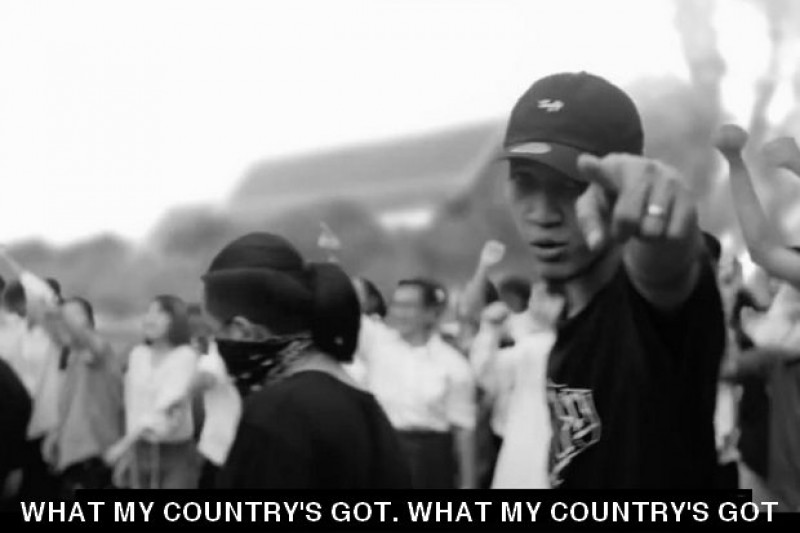 Rap Against Dictatorship's Prathet Ku Mee ('What My Country's Got) is a 5-minute, fire-breathing track that disses all that's wrong with the country right now. (Screen cap YouTube/Rap Against Dictatorship)