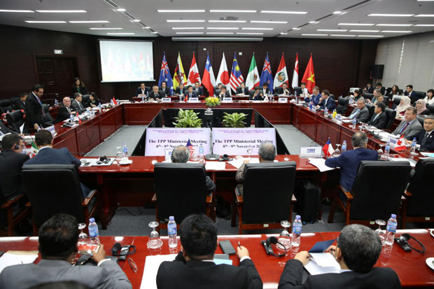 Trade ministers and delegates from the new Trans Pacific Partnership attend the TPP Ministerial Meeting during  APEC 2017 in Da Nang, Vietnam on Nov 9, 2017. (Reuters)