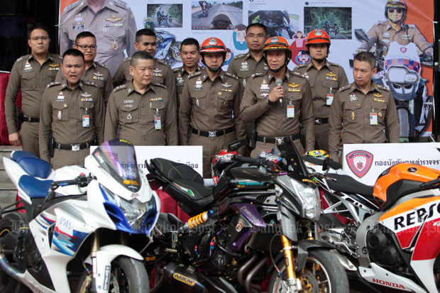 Traffic police commander Nithithon Jintakanont speaks about the arrest of big bike users at a news conference at traffic police head office in Bangkok on Friday. (Photo by Tawatchai Kemgumnerd) Traffic police commander Nithithon Jintakanont speaks about the arrest of big bike users at a news conference at traffic police head office in Bangkok on Friday. (Photo by Tawatchai Kemgumnerd)