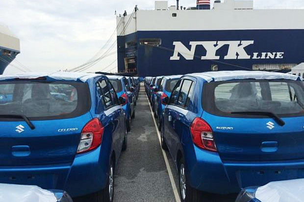 A fleet of Thai-made Suzuki eco-cars ready to be shipped to Europe at Laem Chabang port. (Photo by Piyachart Maikaew)