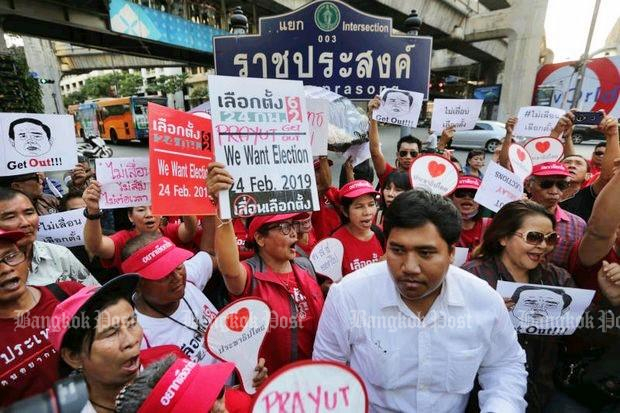 Pro-democracy protesters demonstrated Sunday at the Ratchaprasong intersection in Bangkok, and in half a dozen provincial towns. (Photo by Wichan Charoenkiatpakul)