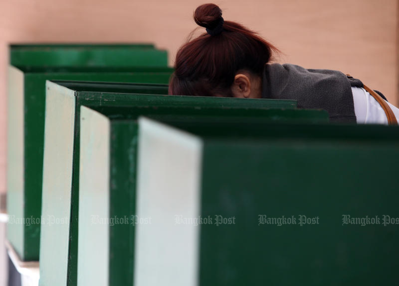 Thais will cast their votes for a new government on March 24, the date set by the Election Commission on Wednesday. (Bangkok Post photo)
