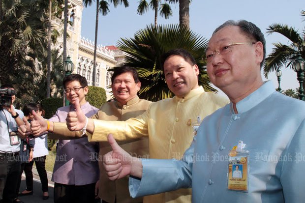 From right, Sontirat Sontijirawong, Uttama Savanayana, Suvit Maesincee and Kobsak Pootrakul pose for photos after submitting their resignations from the cabinet, at Government House on Tuesday morning. (Photo by Tawatchai Kemgumnerd)