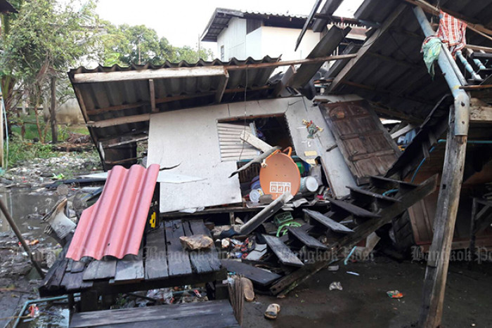 Bangkok Post - Storms hit five provinces, deputy district chief killed
