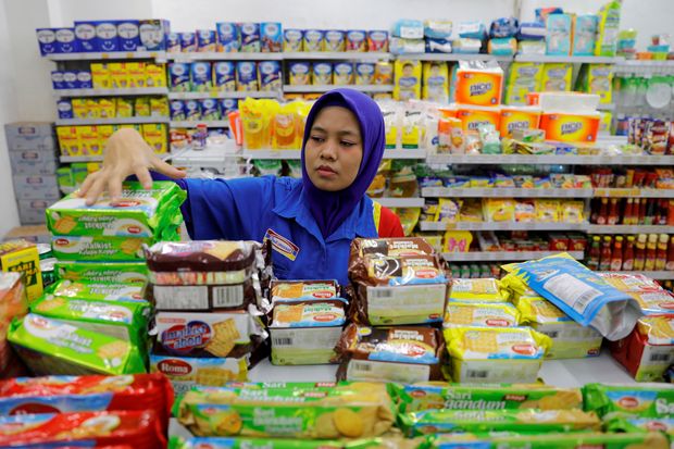 Indonesia’s inflation drops to lowest in 9 years