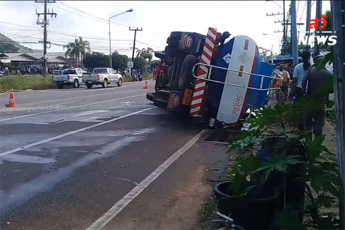 Bangkok Post - Fuel tanker kills Italian couple
