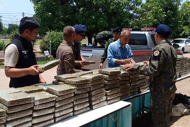 Huge ganja bust on Mekong riverbank, smugglers flee