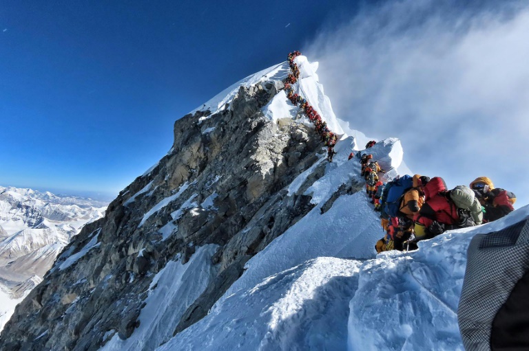 Three more deaths on overcrowded Everest