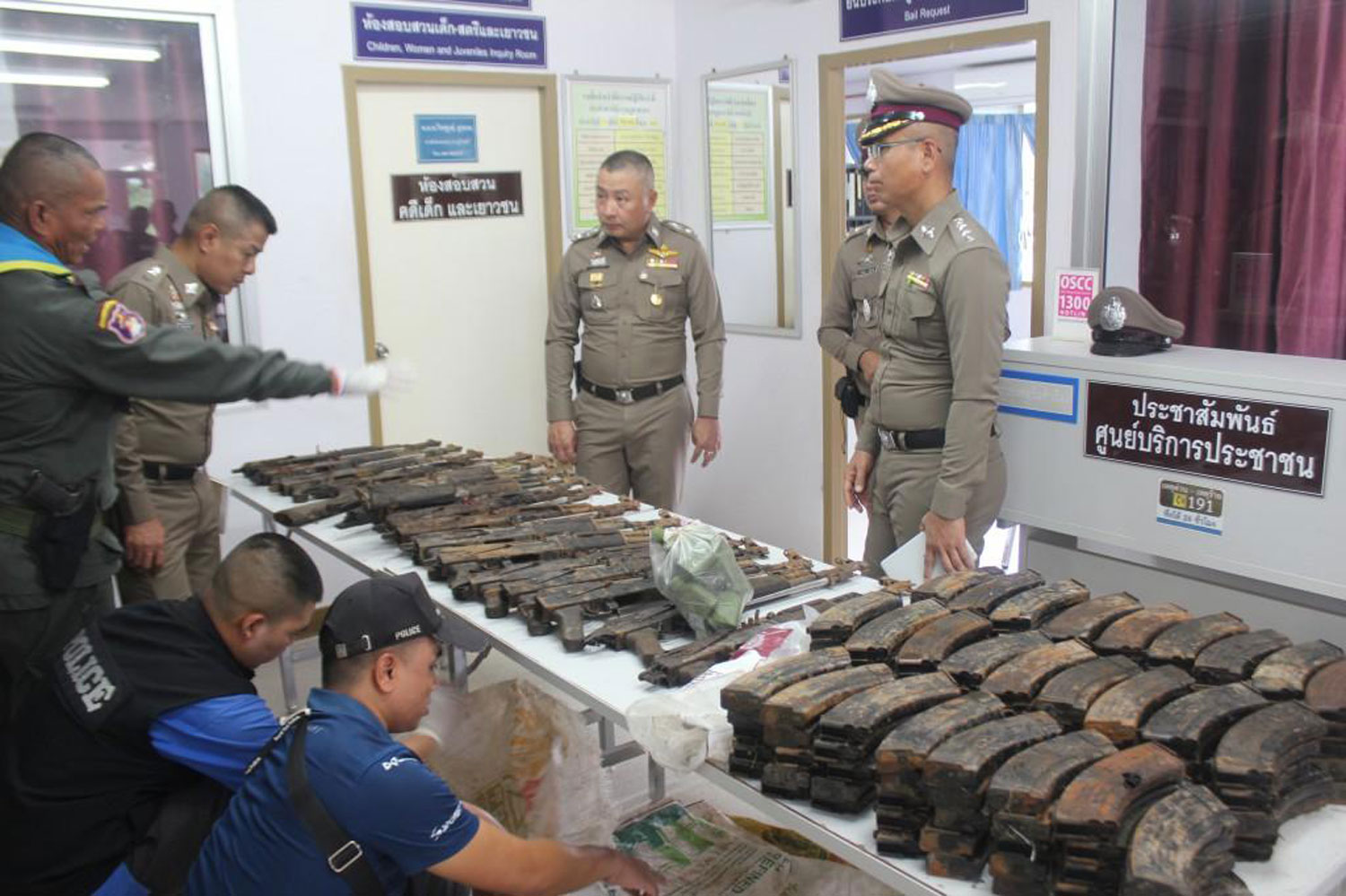 Ex-cop involved in huge illegal weapons caches: police