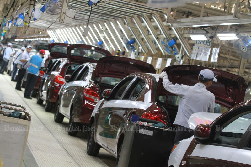 May auto output dips on export slowdown