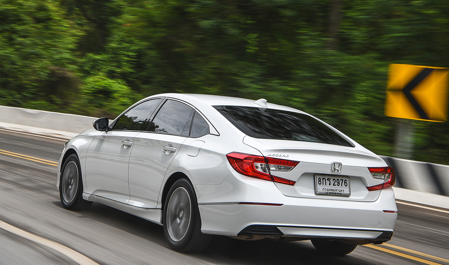 Honda Accord Turbo EL (2019) review