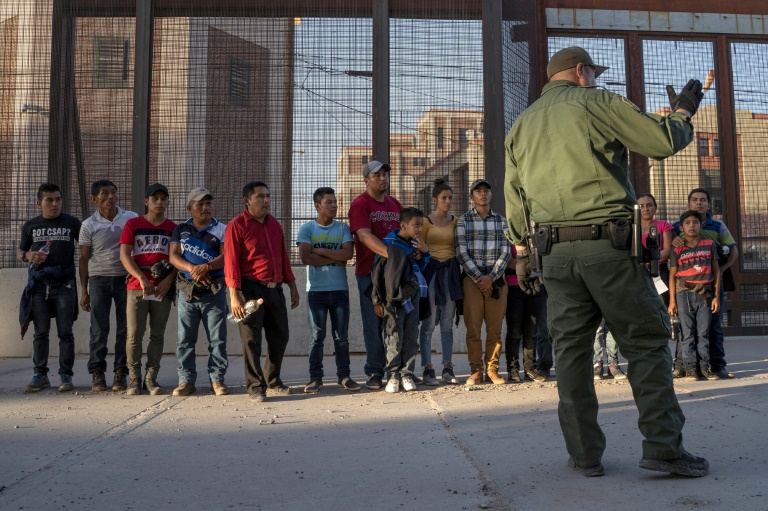 Acting ICE chief confirms operation targeting migrant families