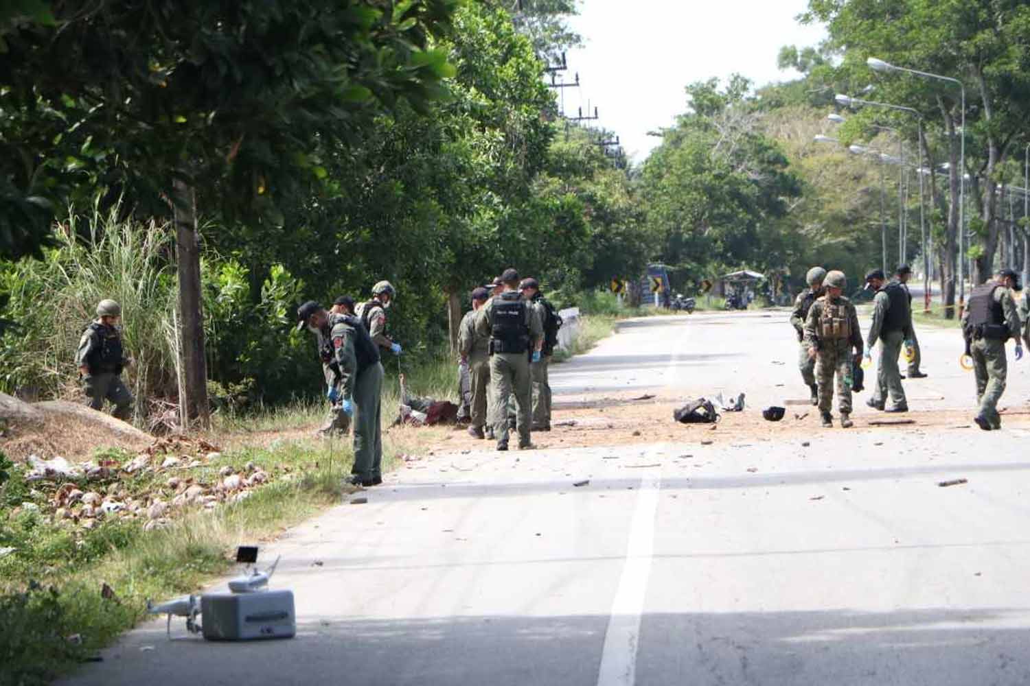 Roadside bomb severely injures 3 rangers