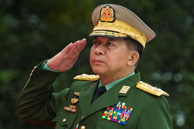 US bans Myanmar army chief over Rohingya 'ethnic cleansing'