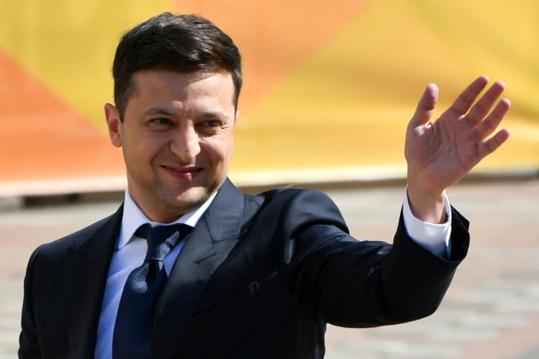 Ukraine president's party poised to win parliament vote