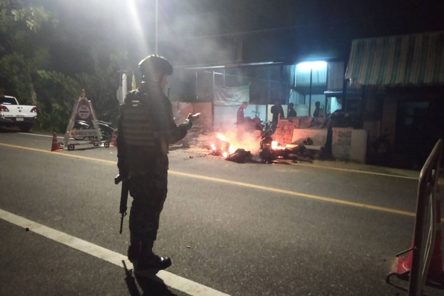 Four hurt in Pattani protection unit attack