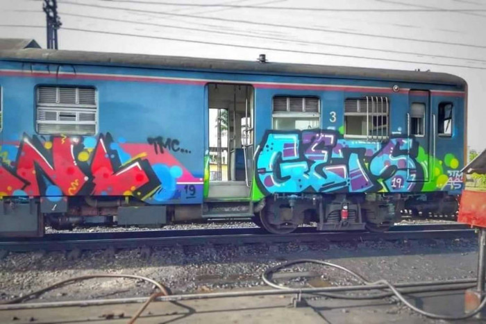 Man Arrested For Spraying Graffiti On Train Carriage