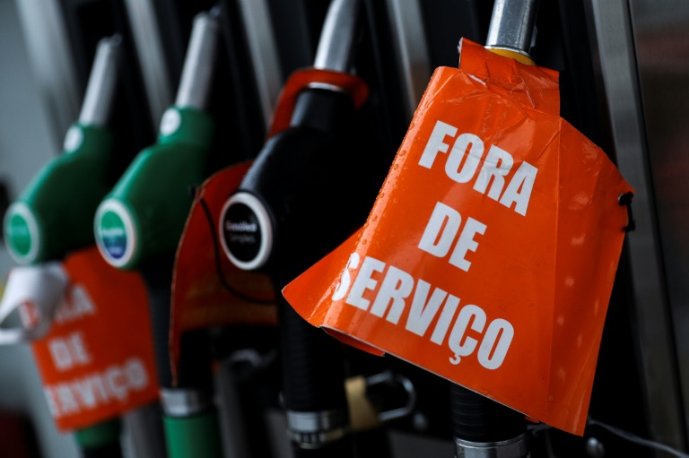 Portuguese petrol stations run dry ahead of strike