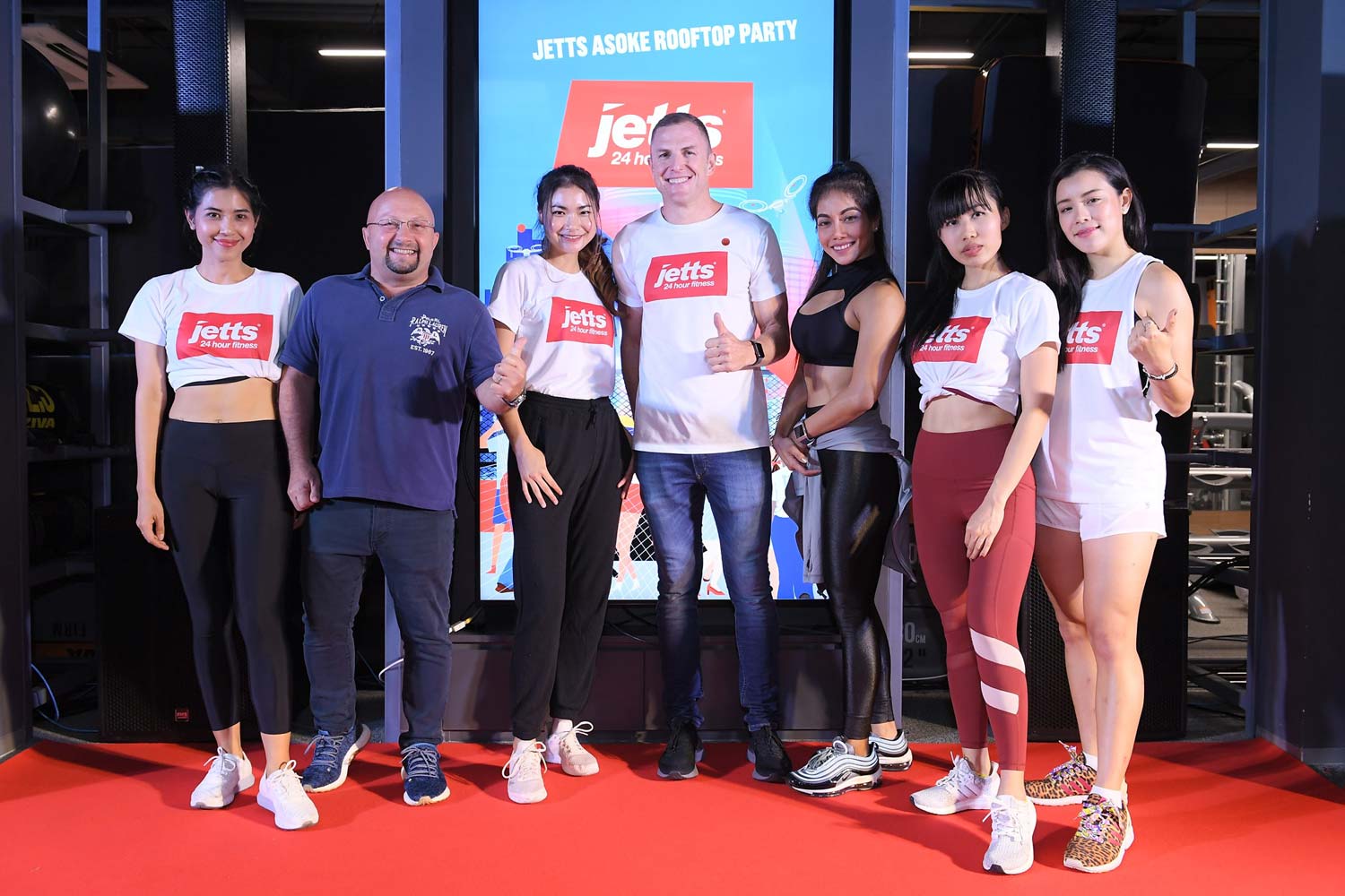 Jetts 24 Hour Fitness unveils outdoor rooftop training ground at high-profile, city-center Asoke club