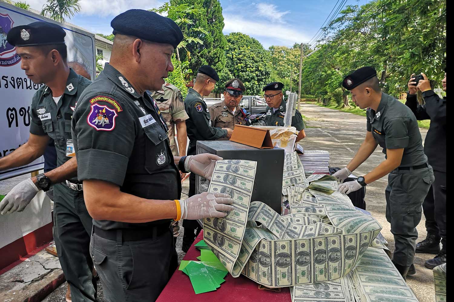 Thousands of fake US$100 bills seized in sting