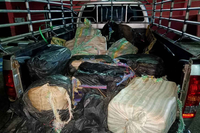 Bangkok Post - Women arrested with 2.5m speed pills in Chiang Mai