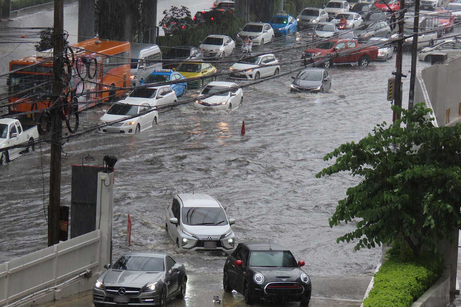 Heavy rain, gusty winds forecast through Tuesday