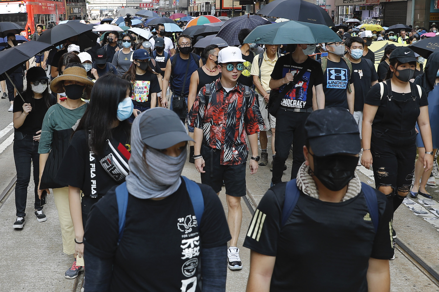 HK shuts all rail service as tensions persist