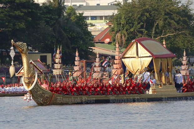 Royal barge procession completes King's coronation