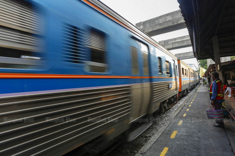 Commuter trains running -1