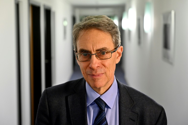 Kenneth Roth was supposed to give a press conference in Hong Kong to unveil the New York-based rights group's latest global survey Kenneth Roth was supposed to give a press conference in Hong Kong to unveil the New York-based rights group's latest global survey