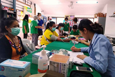 Unhealthy smog covers Bangkok