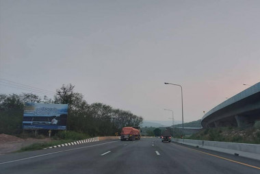 Mitraphap highway empty