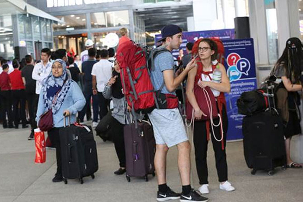 Cambodia extends entry ban for passengers from six countries