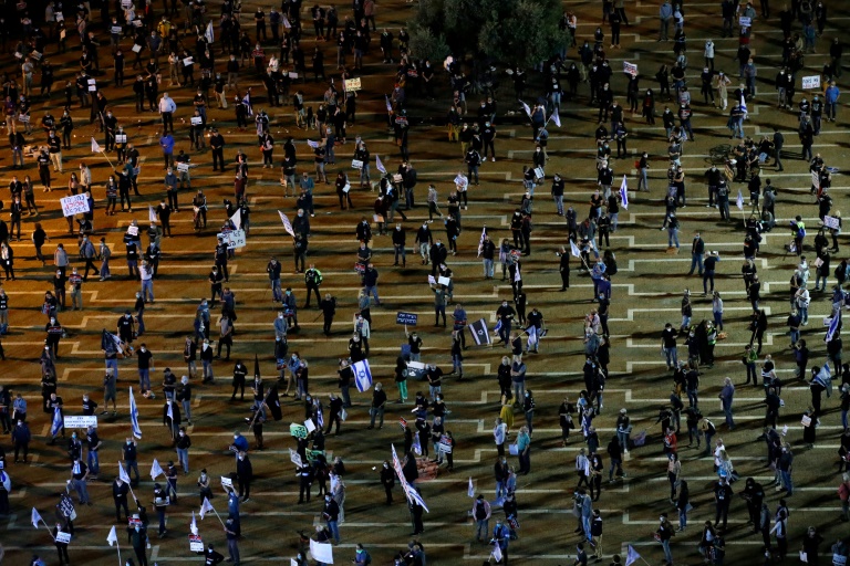The demonstrators observed social distancing rules The demonstrators observed social distancing rules