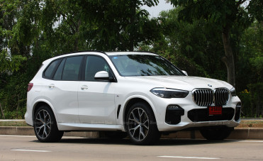 BMW X5 xDrive 45e M Sport (2020) review