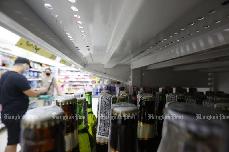 Sales of alcoholic beverages will be allowed again starting from Sunday. (Bangkok Post photo)