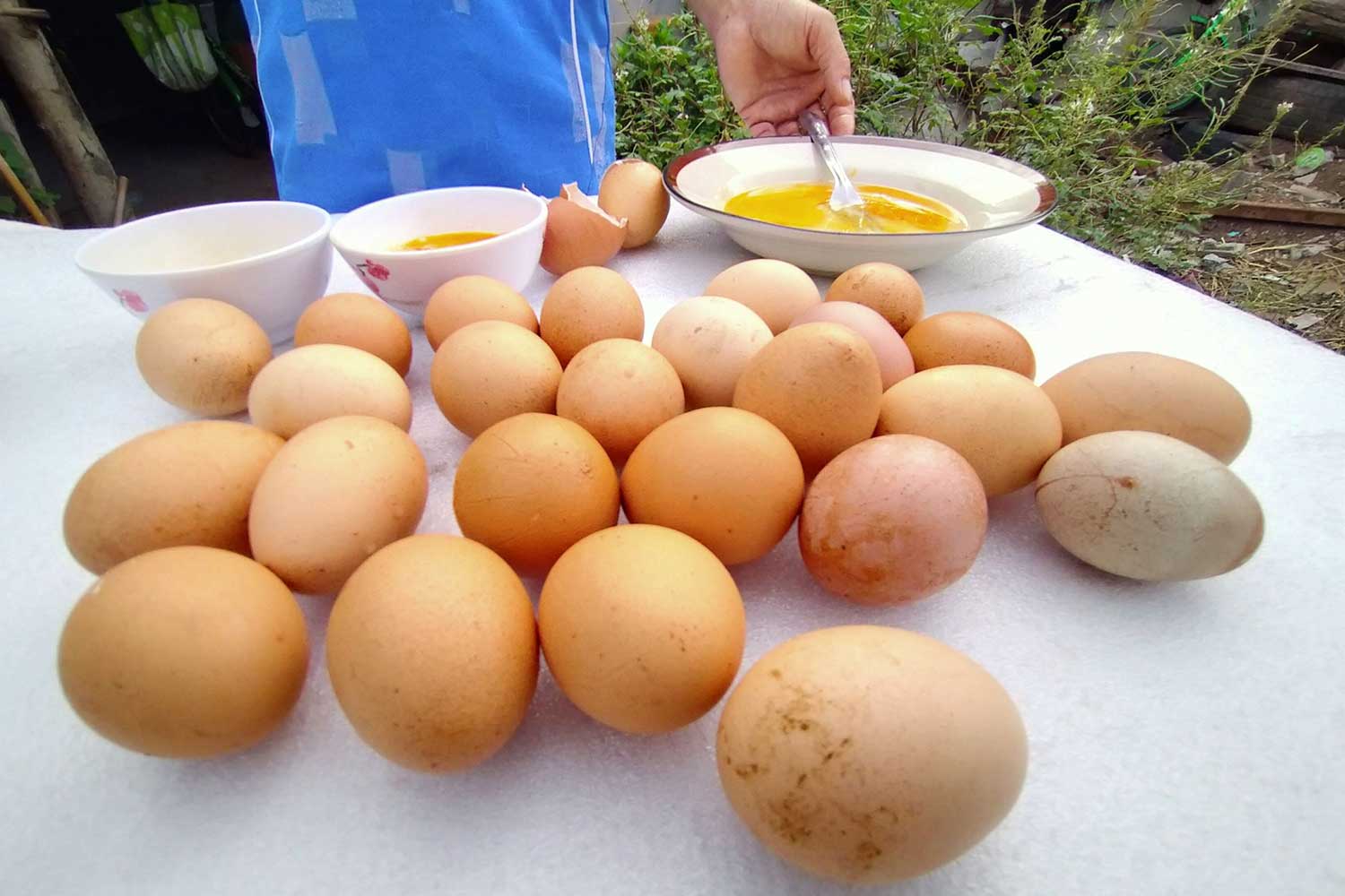 These eggs are fake, says angry buyer