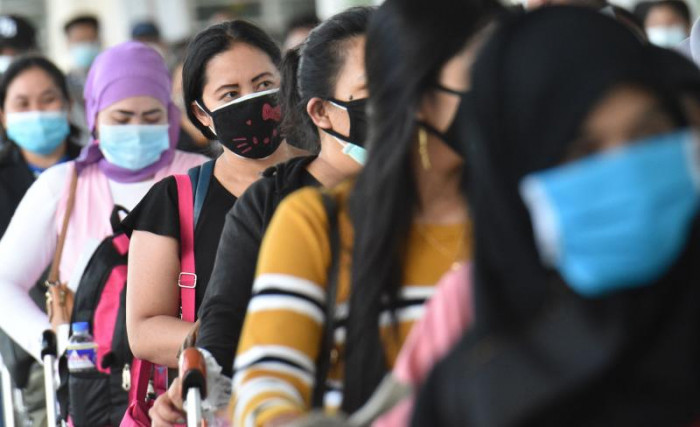 Philippines says almost 100,000 citizens stranded overseas