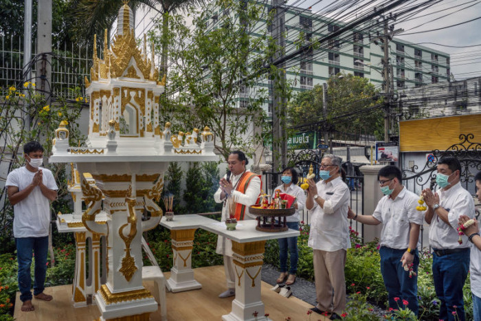 Some Thais trust spirits more than social distancing
