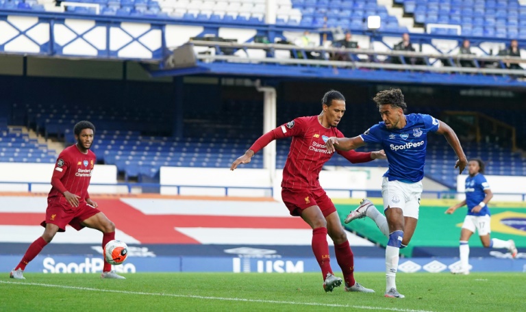 Everton and Liverpool played out a goalless stalemate. Everton and Liverpool played out a goalless stalemate.