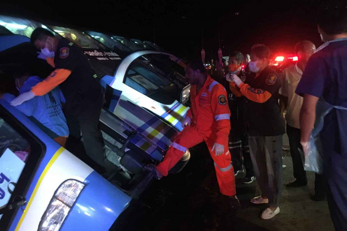 Five injured in tour bus accident