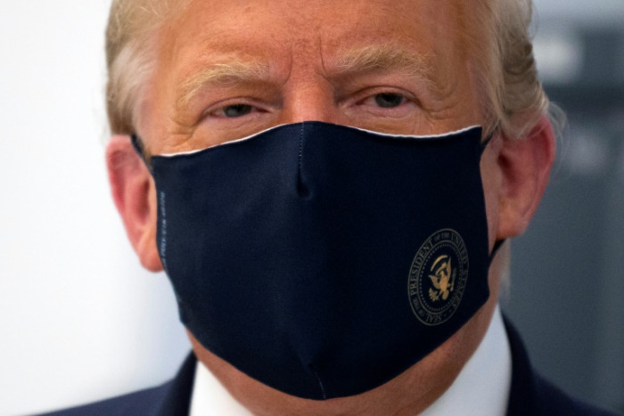 Trump ditches 'new tone' for old, false coronavirus theories