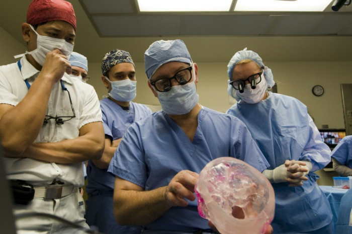 First US recipient of partial face transplant dead at 57