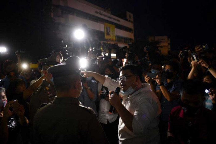 Protest leaders detained at Huai Kwang police station