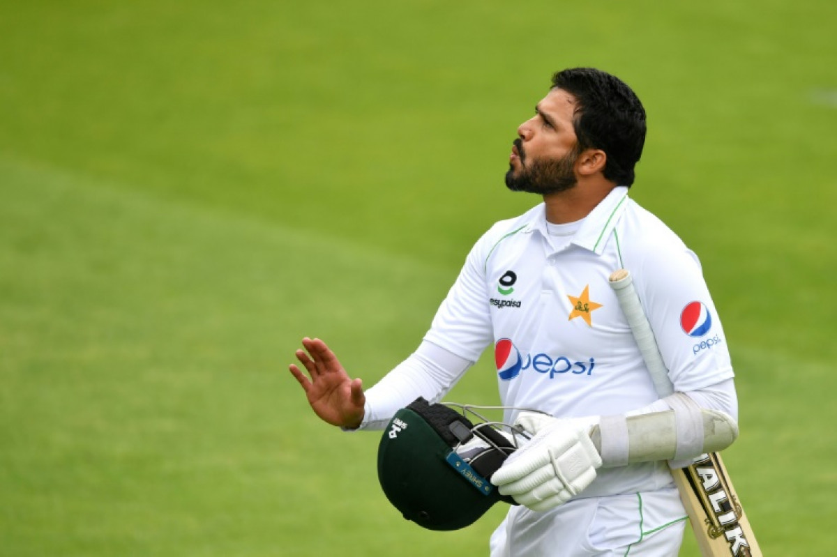 Pakistan Azhar R Bangkok Post - Pakistan skipper Azhar says England series 'not over yet ...